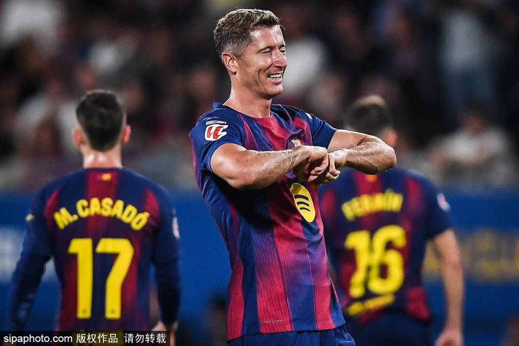 巴萨推出25/26赛季观赛通行证系统：最低票价420欧，会员福利如何？