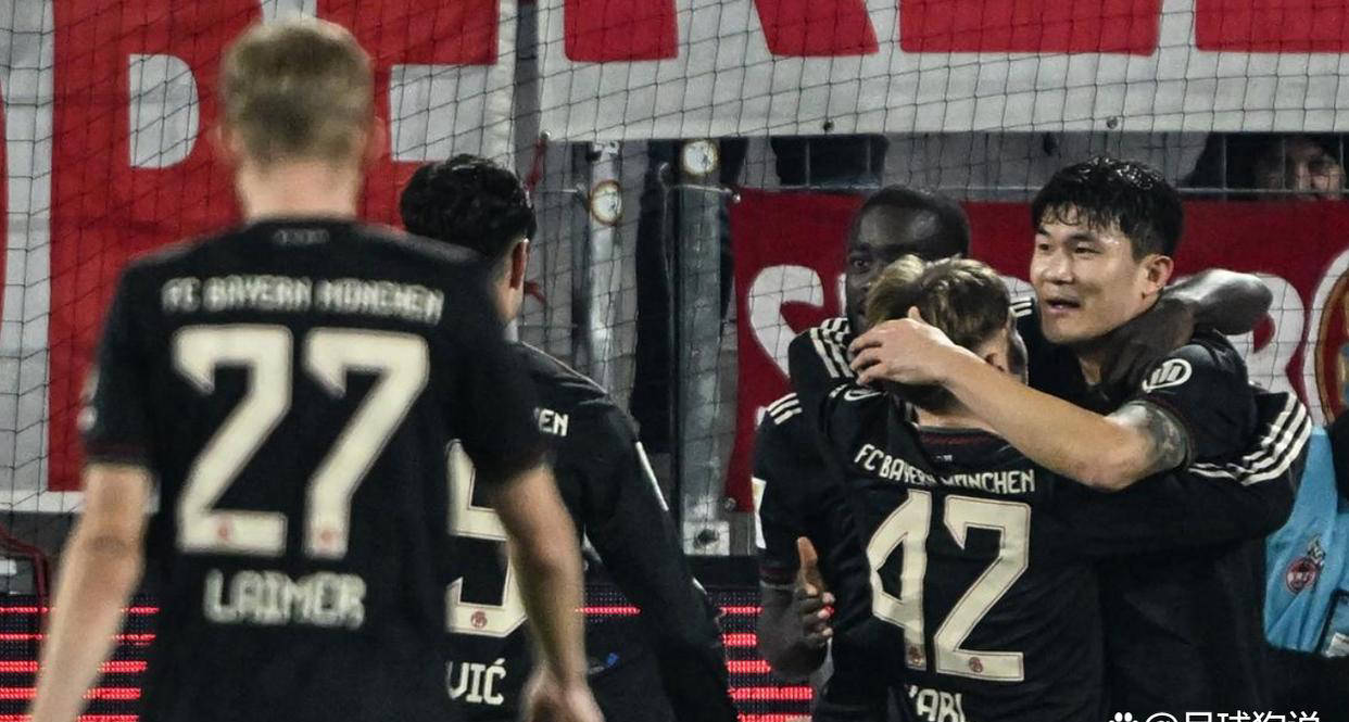 德甲第17轮精彩对决:拜仁3-1逆转科隆,孔帕尼创造历史,冠军前景明朗